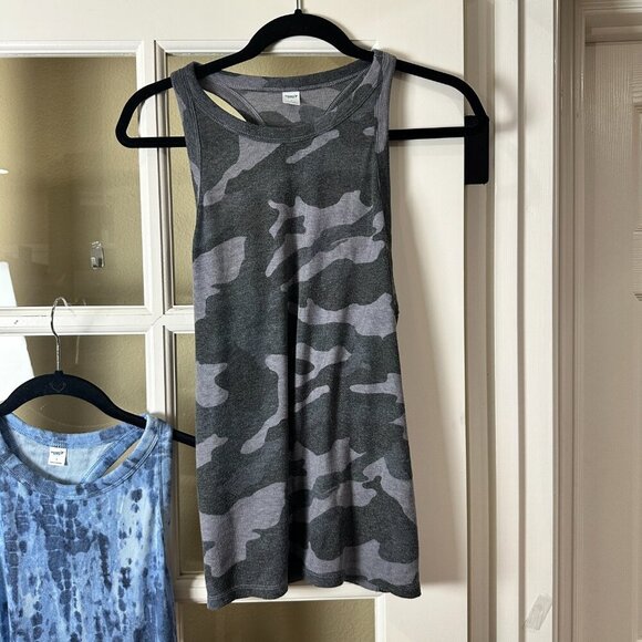 OLD NAVY ACTIVE Set of 2 Ribbed Halter Back Tank Tops Size Large Blue & Grey - Picture 5 of 13